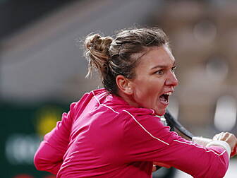 Ruthless Simona Halep powers i...